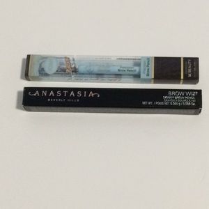 *SOLD*Anastasia Brow Wiz Granite
